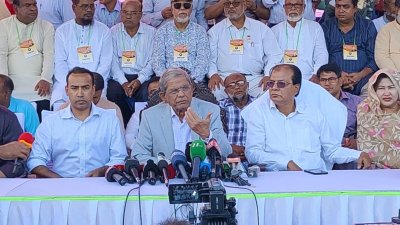 লালমনিরহাটে এক অনুষ্ঠানে বক্তব্য দেন মির্জা ফখরুল ইসলাম আলমগীর