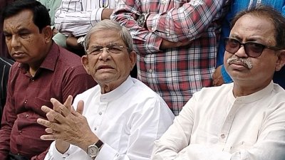 মতবিনিময়কালে বিএনপি মহাসচিব মির্জা ফখরুল ইসলাম আলমগীর