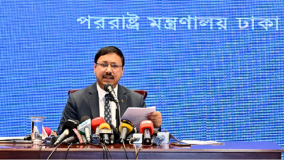 বক্তব্য দিচ্ছেন পররাষ্ট্র মন্ত্রণালয়ের মুখপাত্র মো. তৌফিক হাসান