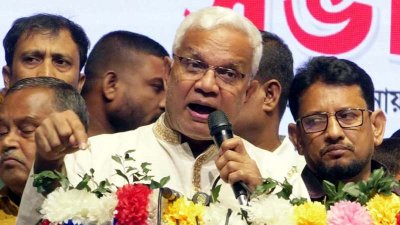 রংপুরে আলোচনা সভায় বক্তব্য দেন ডা. এ জেড এম জাহিদ হোসেন
