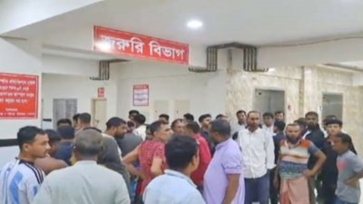আহতদের উদ্ধার করে গোবিন্দগঞ্জ উপজেলা স্বাস্থ্য কমপ্লেক্সে ভর্তি করা হয়েছে