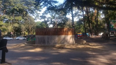 সিআরবি সাত রাস্তার মোড় গোল চত্বর