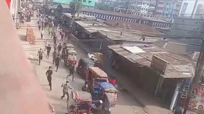 টঙ্গীতে বিএনপি ও যুবদলের দুই পক্ষের মধ্যে পাল্টাপাল্টি ধাওয়া-সংঘর্ষ
