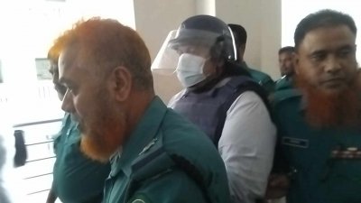 আদালতে পুলিশ পাহারায় আরিফ হাসান
