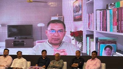 সভায় ভার্চুয়ালি যুক্ত হয়ে বক্তব্য রাখছেন তারেক রহমান