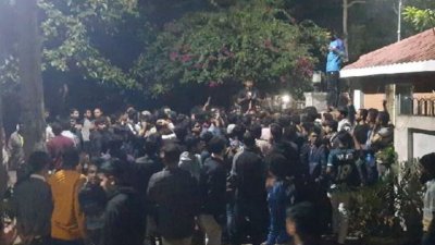 প্রক্টর নিয়োগকে কেন্দ্র করে দুই বিভাগের শিক্ষার্থীদের সংঘর্ষ