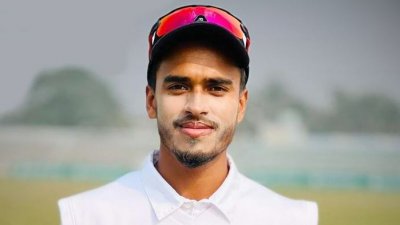 হাসান মুরাদ তিন উইকেট নিলেও দিনটা নিউজিল্যান্ডের
