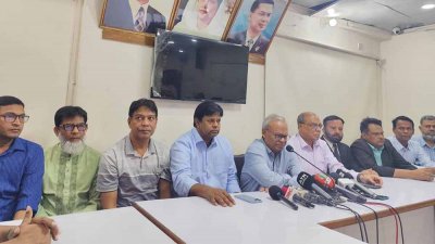 বক্তব্য রাখছেন রুহুল কবির রিজভী