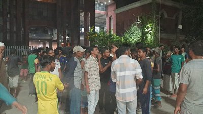 আন্দোলনকারী পরিচ্ছন্নকাকর্মীরা