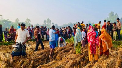 বিরামপুর উপজেলার একটি ধানক্ষেত থেকে হাত বাঁধা অবস্থায় বৃষনি পাহান নামে এক সাঁওতাল নারীর লাশ উদ্ধার