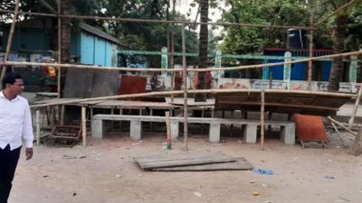 আড়াইহাজারে বিএনপির দুই পক্ষে সংঘর্ষ, ভেঙে ফেলা হয় মঞ্চ