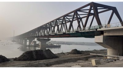 যমুনা নদীর ওপর নির্মিত বঙ্গবন্ধু শেখ মুজিব রেলওয়ে সেতু