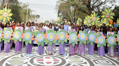 বিপুল উৎসাহ-উদ্দীপনার মধ্য দিয়ে খুলনা বিশ্ববিদ্যালয় দিবস উদযাপিত হয়েছে