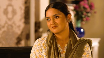 মণি চরিত্রে সাফানা নমনি