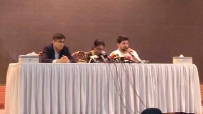 ফরেন সার্ভিস একাডেমিতে সংবাদ সম্মেলনে কথা বলেন অন্তর্বর্তীকালীন সরকারের উপদেষ্টা মাহফুজ আলম