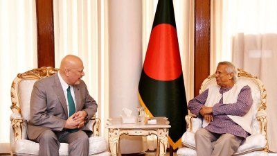 প্রধান উপদেষ্টার সঙ্গে আইসিসি চিফ প্রসিকিউটরের বৈঠক।