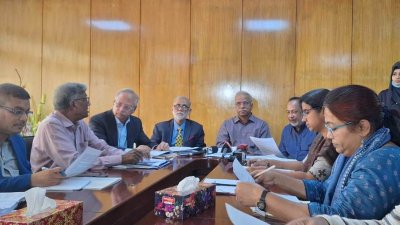 শ্রম সংস্কার কমিশনের সংবাদ সম্মেলন