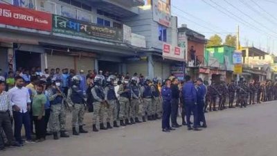ওই এলাকায় সতর্ক অবস্থানে আছে আইনশৃঙ্খলা বাহিনী