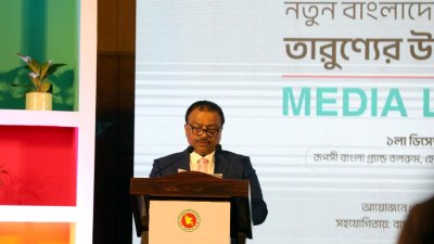 বিপিএলের মাসকট উন্মোচন অনুষ্ঠানে বিসিবি সভাপতি ফারুক আহমেদ।