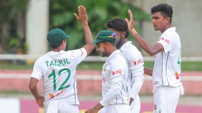 নাহিদ রানা দুর্দান্ত বোলিং করেন