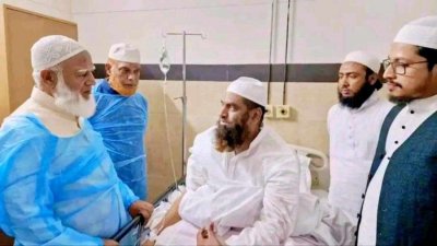 হাসপাতালে চিকিৎসাধীন মামুনুল হককে দেখতে যান জামায়াতের আমির শফিকুর রহমান