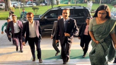 পররাষ্ট্র মন্ত্রণালয়ে ভারতের রাষ্ট্রদূত