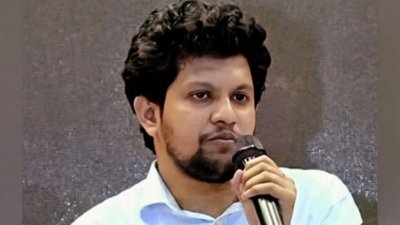 মাহফুজ আলম (ফাইল ফটো)