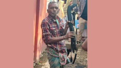 ড্রেন থেকে লুট হওয়া একটি শটগান উদ্ধার