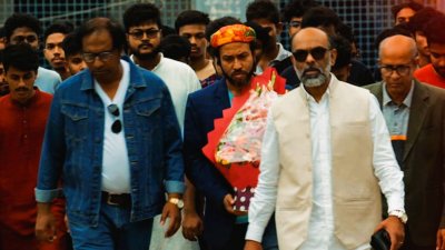 ট্রেলারে মারজুক রাসেল ও নাসির উদ্দিন খান