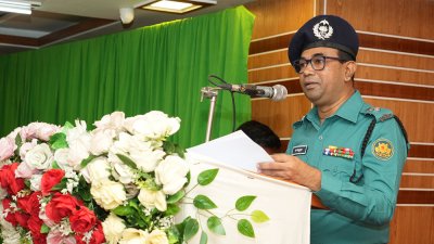 মতবিনিময় সভায় বক্তব্য রাখছেন হাসান মো. শওকত আলী