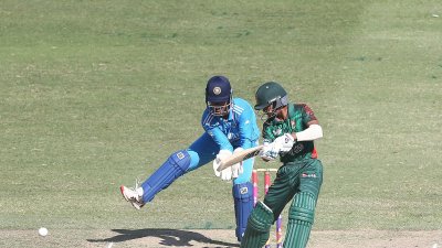 ফাইনালে বাংলাদেশের ব্যাটিংয়ের দৃশ্য।
