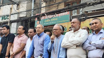 বক্তব্য দিচ্ছেন রুহুল কবির রিজভী