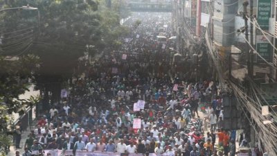 রবিবারের পদযাত্রায় বিএনপির তিন অঙ্গ সংগঠনের নেতাকর্মীরা (ছবি: নাসিরুল ইসলাম)