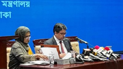 বক্তব্য দিচ্ছেন পররাষ্ট্র সচিব মো. জসীম উদ্দিন
