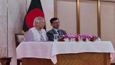 বৈঠকে প্রধান উপদেষ্টার সঙ্গে পররাষ্ট্র উপদেষ্টা মো. তৌহিদ হোসেন