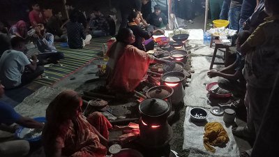 রাজশাহী বিশ্ববিদ্যালয়ে শীতের ধুম আয়োজন