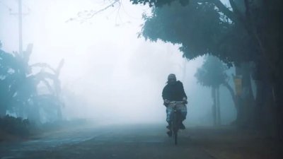 দুর্ভোগ বেড়েছে নিম্ন আয়ের মানুষের
