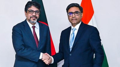 বাংলাদেশের পররাষ্ট্র সচিব মো. জসীম উদ্দিনের সঙ্গে ভারতের পররাষ্ট্র সচিব বিক্রম মিশ্রি