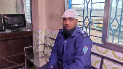 আহত পুলিশ কর্মকর্তা বাবুল মিয়া