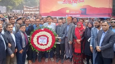 বিএসএমএমইউ-এর উদ্যোগে মিরপুরের শহীদ বুদ্ধিজীবী স্মৃতিসৌধে শ্রদ্ধা নিবেদন