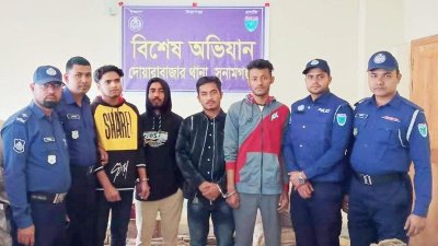হিন্দু সম্প্রদায়ের ওপর হামলার ঘটনায় গ্রেফতার ৪ জন