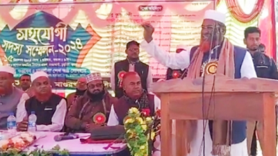 নেতাকর্মীদের উদ্দেশে বক্তব্য দিচ্ছেন অধ্যাপক মিয়া গোলাম পরওয়ার