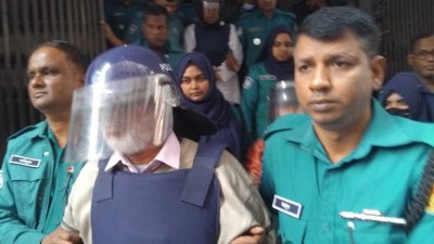 পুলিশের হেফাজতে তৈমুর রেজা খোকন