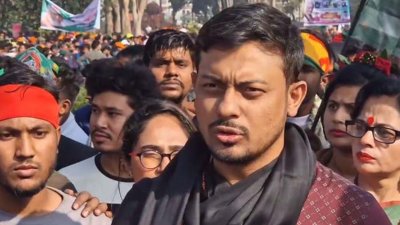 জাতীয় স্মৃতিসৌধে শ্রদ্ধা জানানোর পর সাংবাদিকদের বিভিন্ন প্রশ্নের জবাব দেন জাতীয় নাগরিক কমিটির আহ্বায়ক নাসীরুদ্দীন পাটওয়ারী