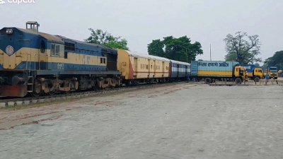 আলু নিয়ে আসা ট্রেন
