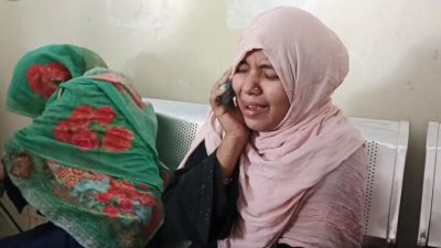 হাসপাতালে নিহতদের স্বজনদের আহাজারি
