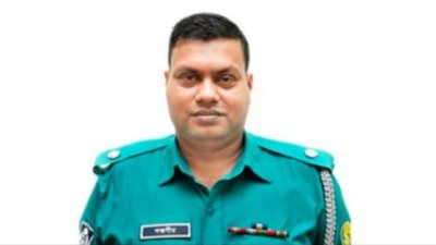 গ্রেফতার পুলিশ কর্মকর্তা সাদেক কাওসার দস্তগীর