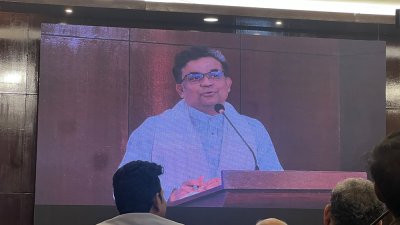 জাহাঙ্গীরনগর বিশ্ববিদ্যালয়ের মাননীয় উপাচার্য অধ্যাপক ড. মোহাম্মদ কামরুল আহসান