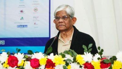 অনুষ্ঠানে বক্তব্য রাখছেন অর্থ উপদেষ্টা ড. সালেহউদ্দিন আহমেদ
