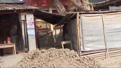 স্কুলের জায়গায় কার্যালয় নির্মাণের কাজ চলমান